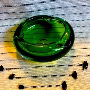 MCM hand blown heavy emerald green 50s/60s 6 inch round ashtray/candy dish.
